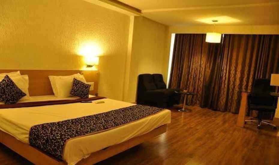 Hotel Manorama Виджаявада Экстерьер фото